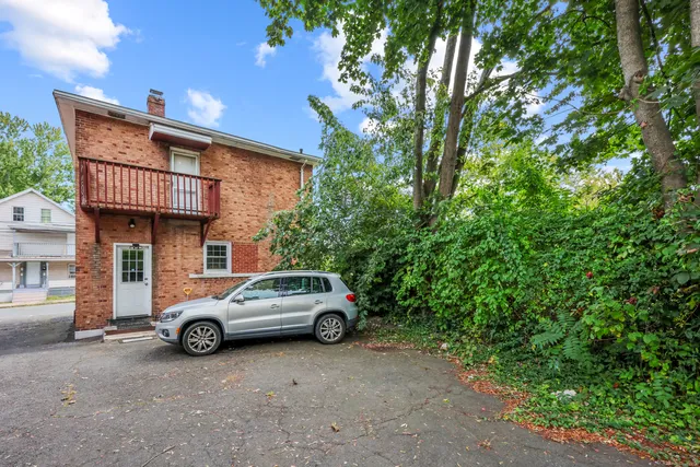 $300,000 | 23 Hotchkiss Street, Middletown, CT 06457