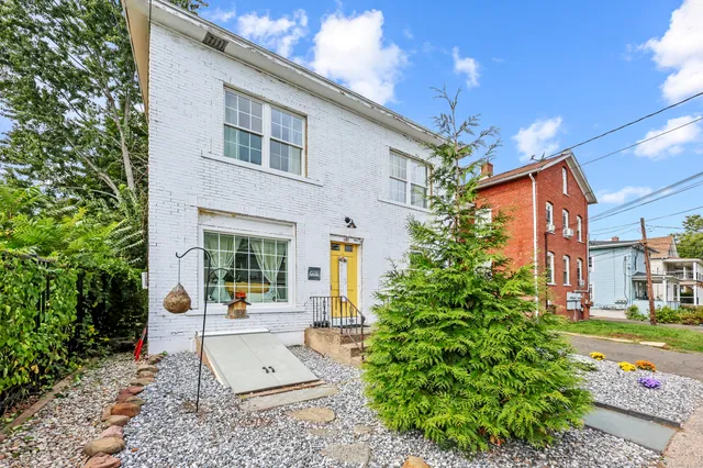 $300,000 | 23 Hotchkiss Street, Middletown, CT 06457