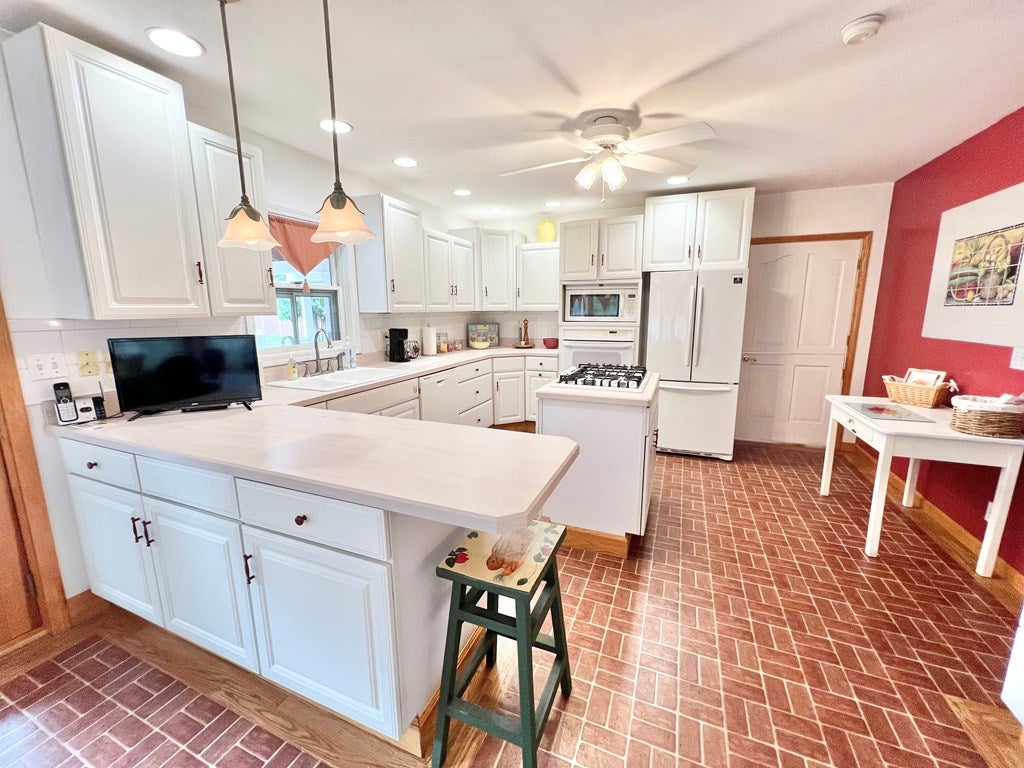 64 Railroad Avenue Roulette, PA 16746 - Photo 4 of 74 Gallery Image 4