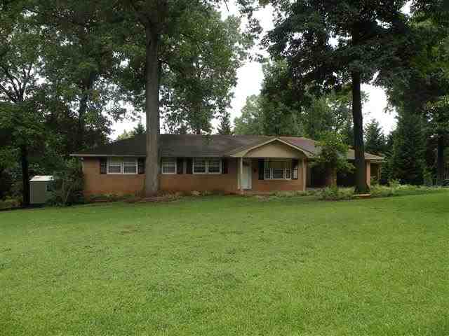 231 Cloverhill Drive Anderson, SC 29624 - Photo 1 of 22