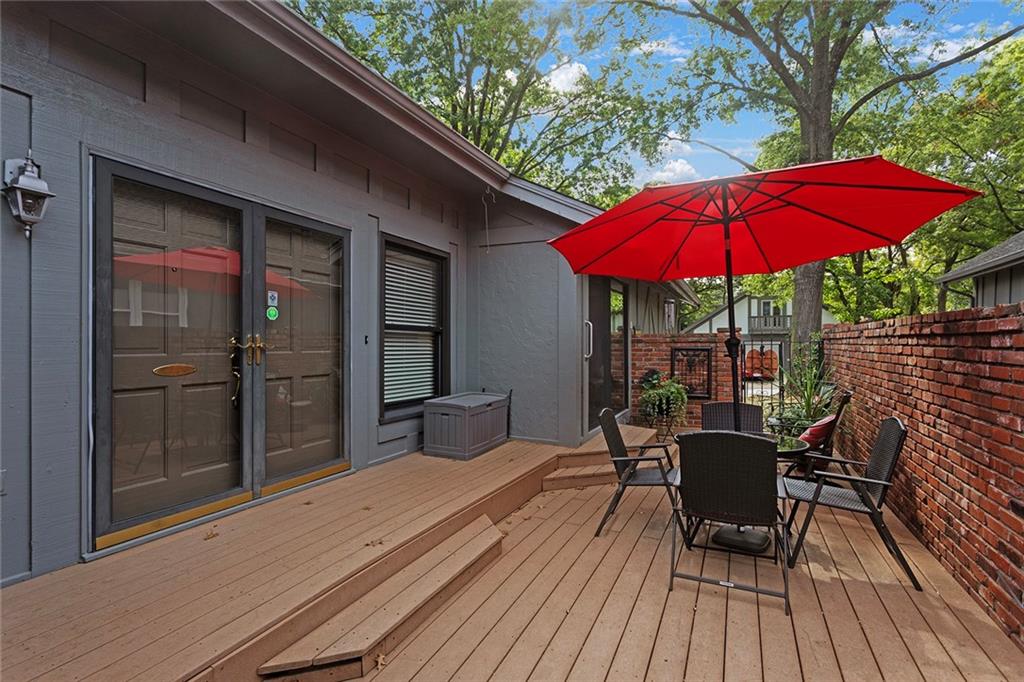 10152 Edelweiss Circle Merriam, KS 66203 - Photo 11 of 38