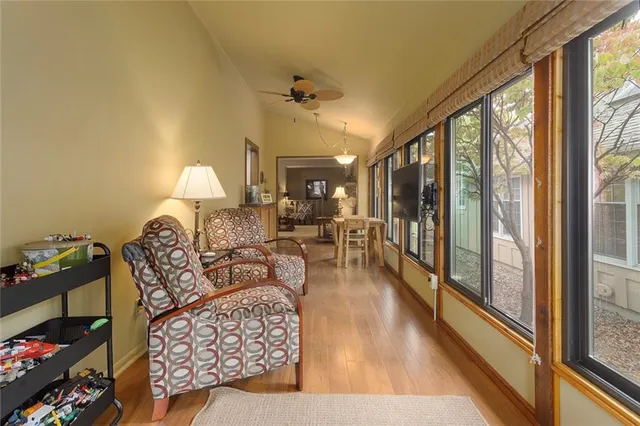 $400,000 | 10152 Edelweiss Circle, Merriam, KS 66203