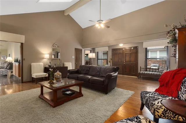 $400,000 | 10152 Edelweiss Circle, Merriam, KS 66203