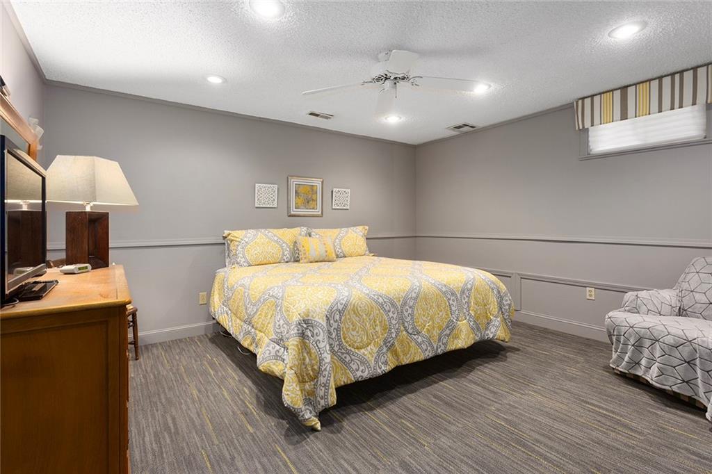 10152 Edelweiss Circle Merriam, KS 66203 - Photo 26 of 38