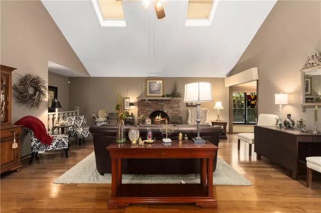 $400,000 | 10152 Edelweiss Circle, Merriam, KS 66203