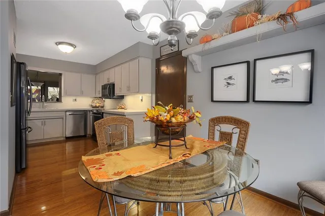 $400,000 | 10152 Edelweiss Circle, Merriam, KS 66203