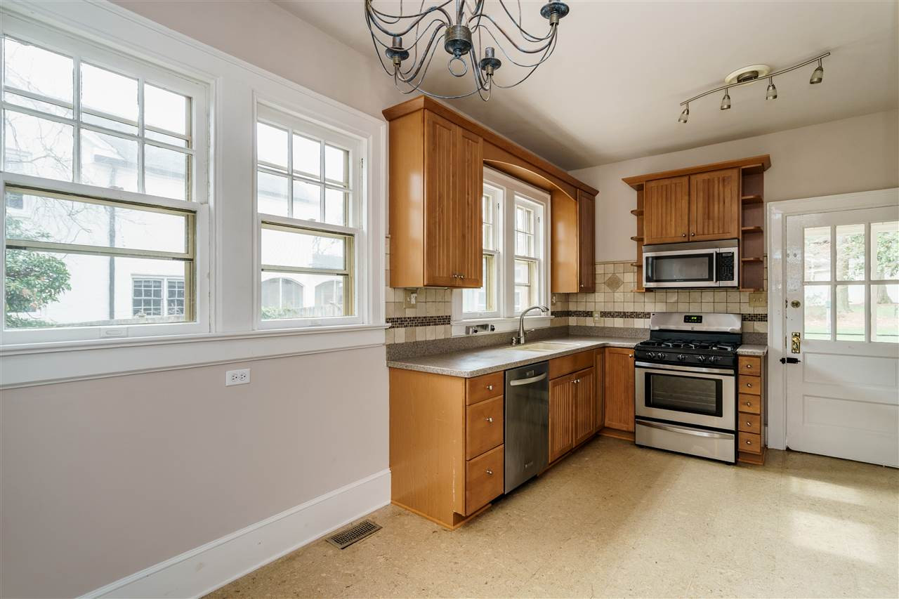 2415 Fairview Road Raleigh, NC 27608 - Photo 6 of 24 Kitchen