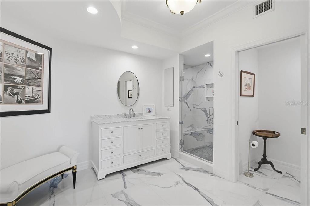 401 North Point Road, Unit 703 Osprey, FL 34229 - Photo 16 of 56 Gallery Image 16