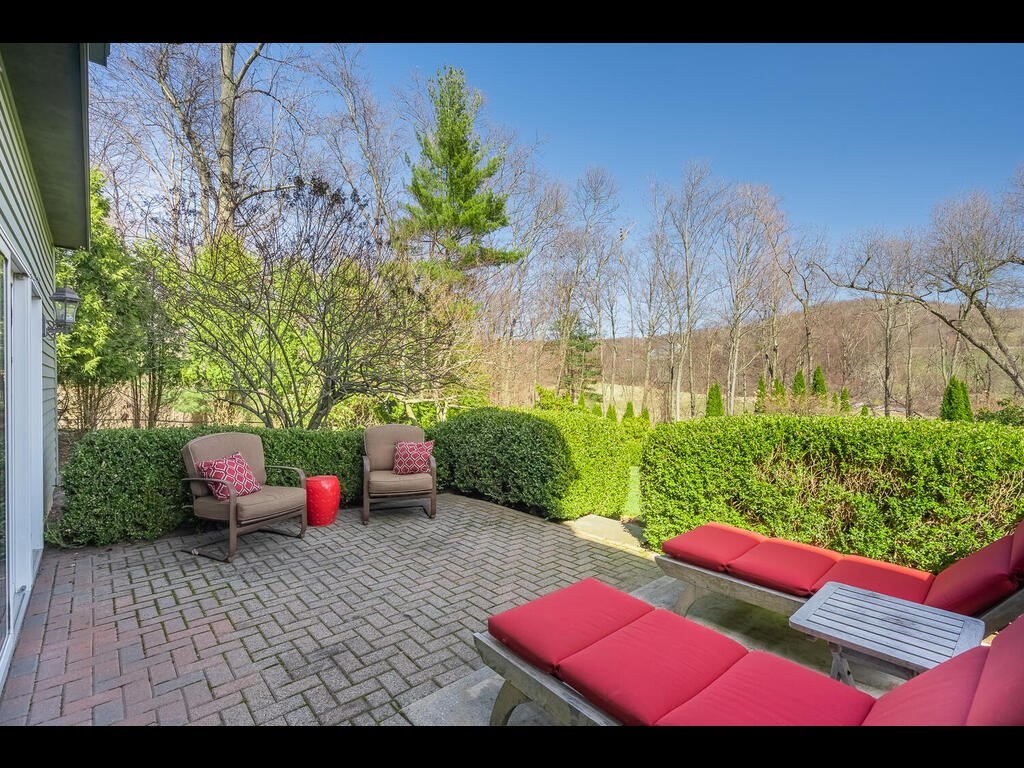 12 Echo Hill Road Wilbraham, MA 01095 - Photo 7 of 40 Gallery Image 7