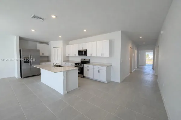 $2,400 | 17240 Cantu Court, Fort Myers, FL 33917