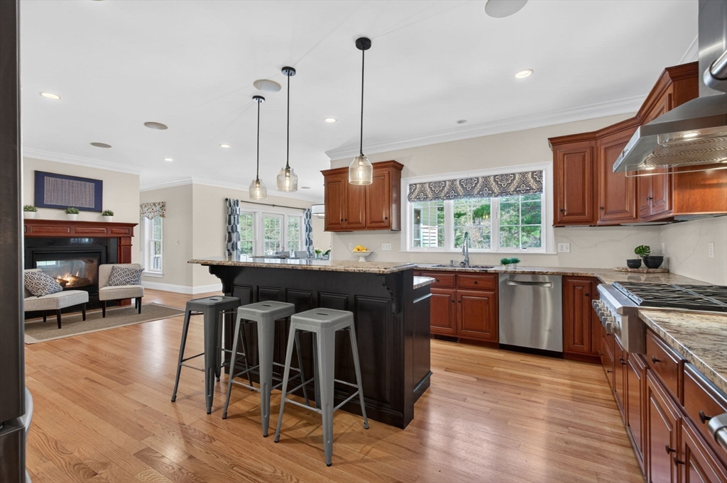 8 Fosters Pond Road Andover, MA 01810 - Photo 5 of 42