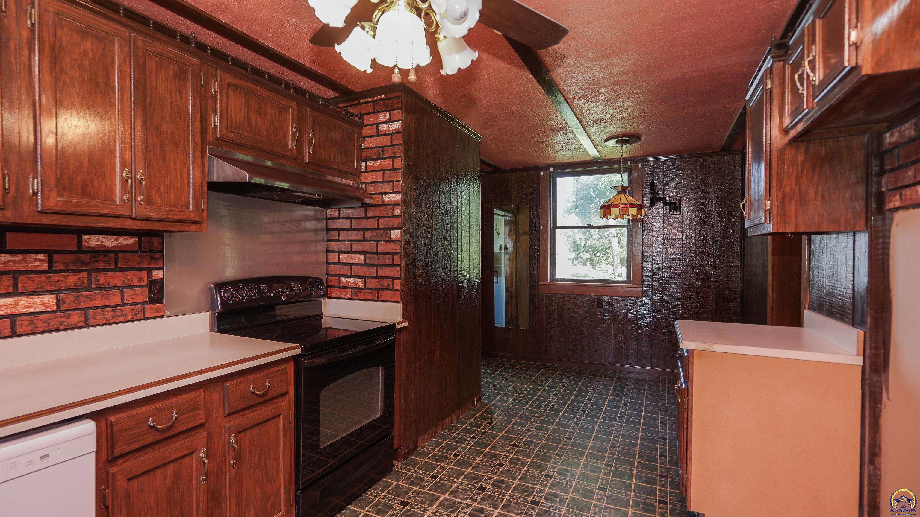 224 Main Street Everest, KS 66424 - Photo 13 of 34