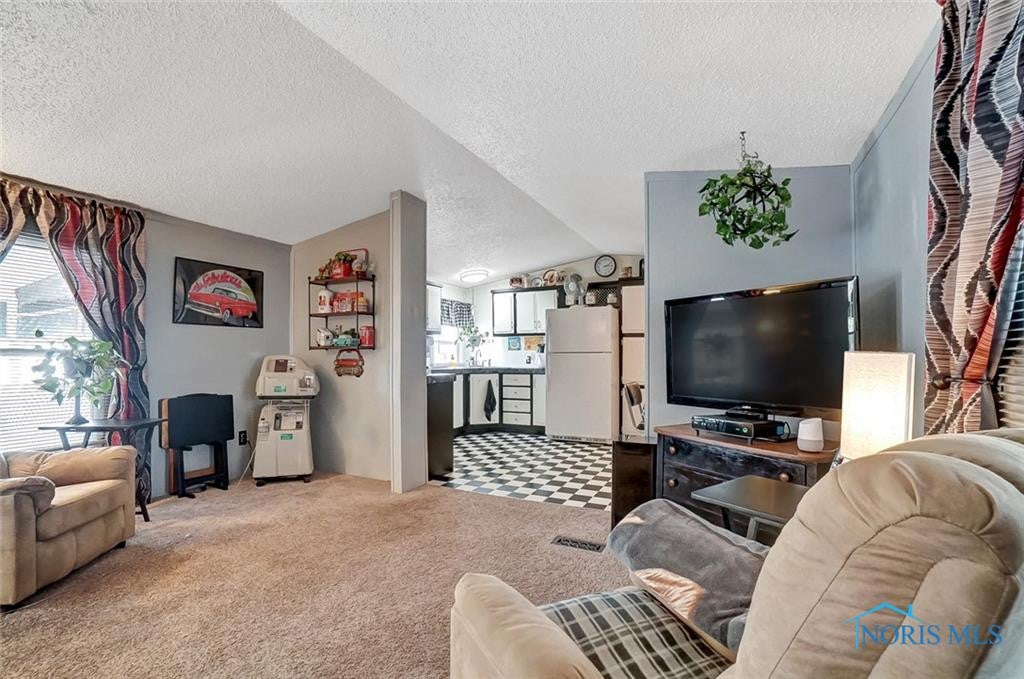 27695 Tracy Road, Unit 520 Walbridge, OH 43465 - Photo 8 of 34 Gallery Image 8