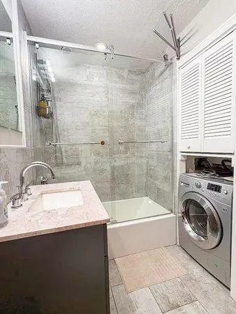 $2,600 | 6 Norumbega Terrace, Unit 10, Waltham, MA 02453