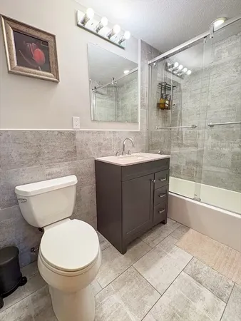 $2,600 | 6 Norumbega Terrace, Unit 10, Waltham, MA 02453