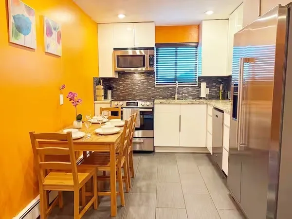 $2,600 | 6 Norumbega Terrace, Unit 10, Waltham, MA 02453