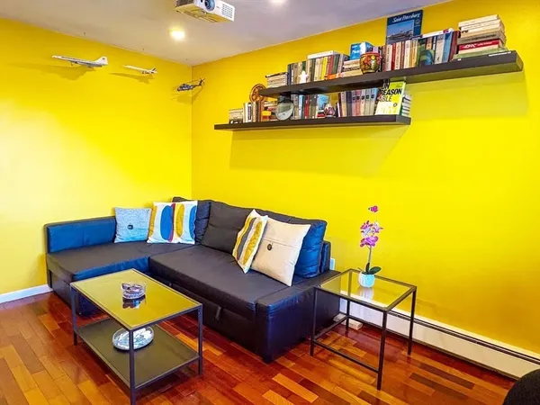 $2,600 | 6 Norumbega Terrace, Unit 10, Waltham, MA 02453