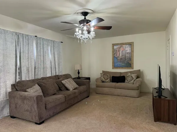 $128,000 | 410 West Reiman Street, Seymour, TX 76380