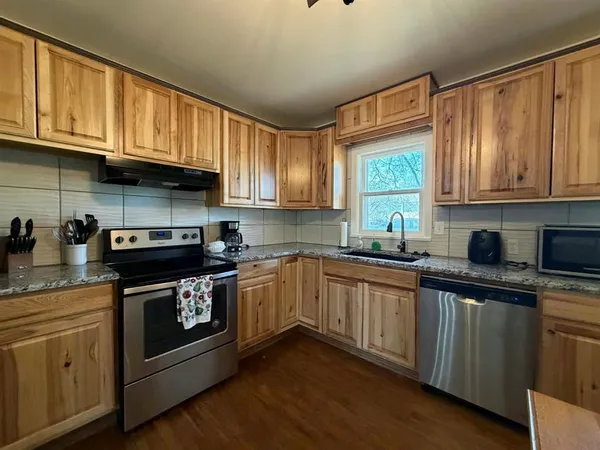 $128,000 | 410 West Reiman Street, Seymour, TX 76380