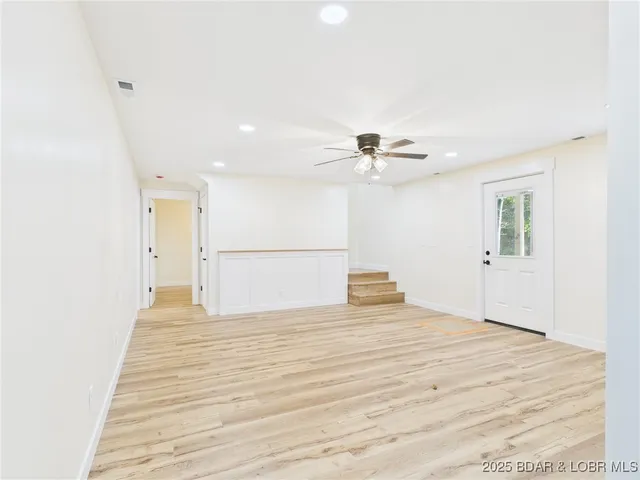 $424,500 | 106 Mayerling Drive, Laurie, MO 65037