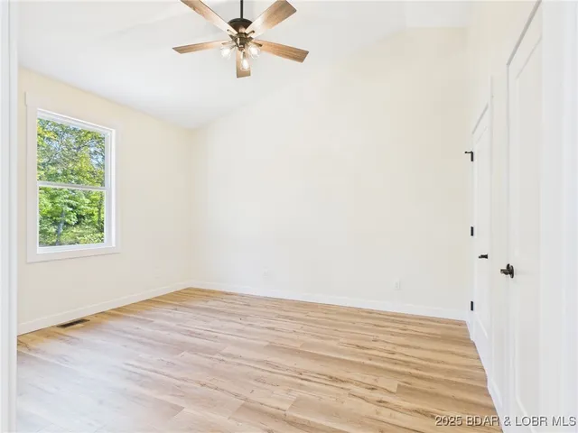 $424,500 | 106 Mayerling Drive, Laurie, MO 65037