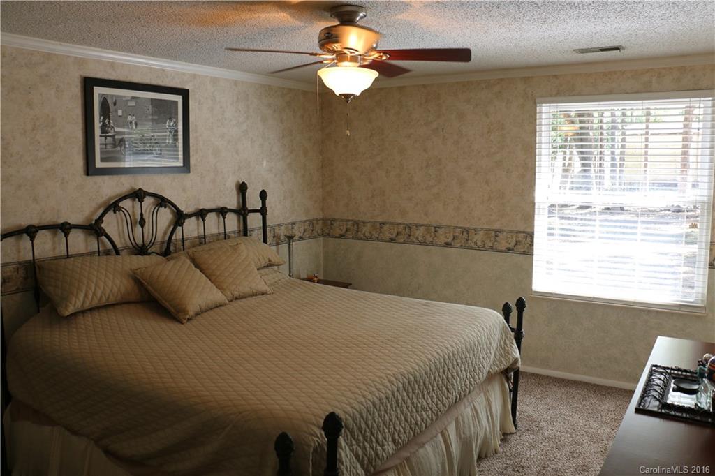 2311 Rice Planters Road Charlotte, NC 28273 - Photo 9 of 18 Gallery Image 9