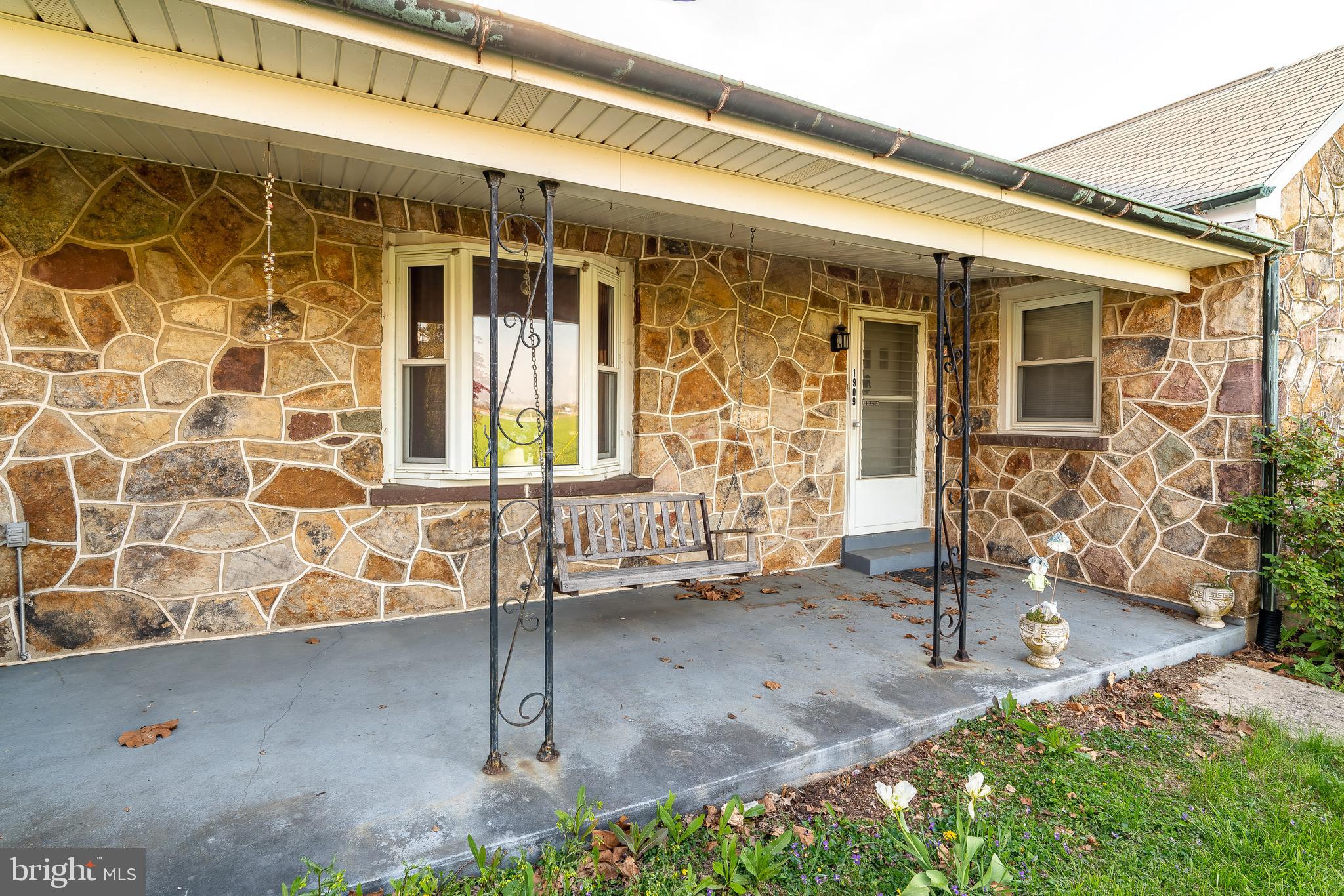 1909 South Forge Road Palmyra, PA 17078 - Photo 3 of 44 Gallery Image 3