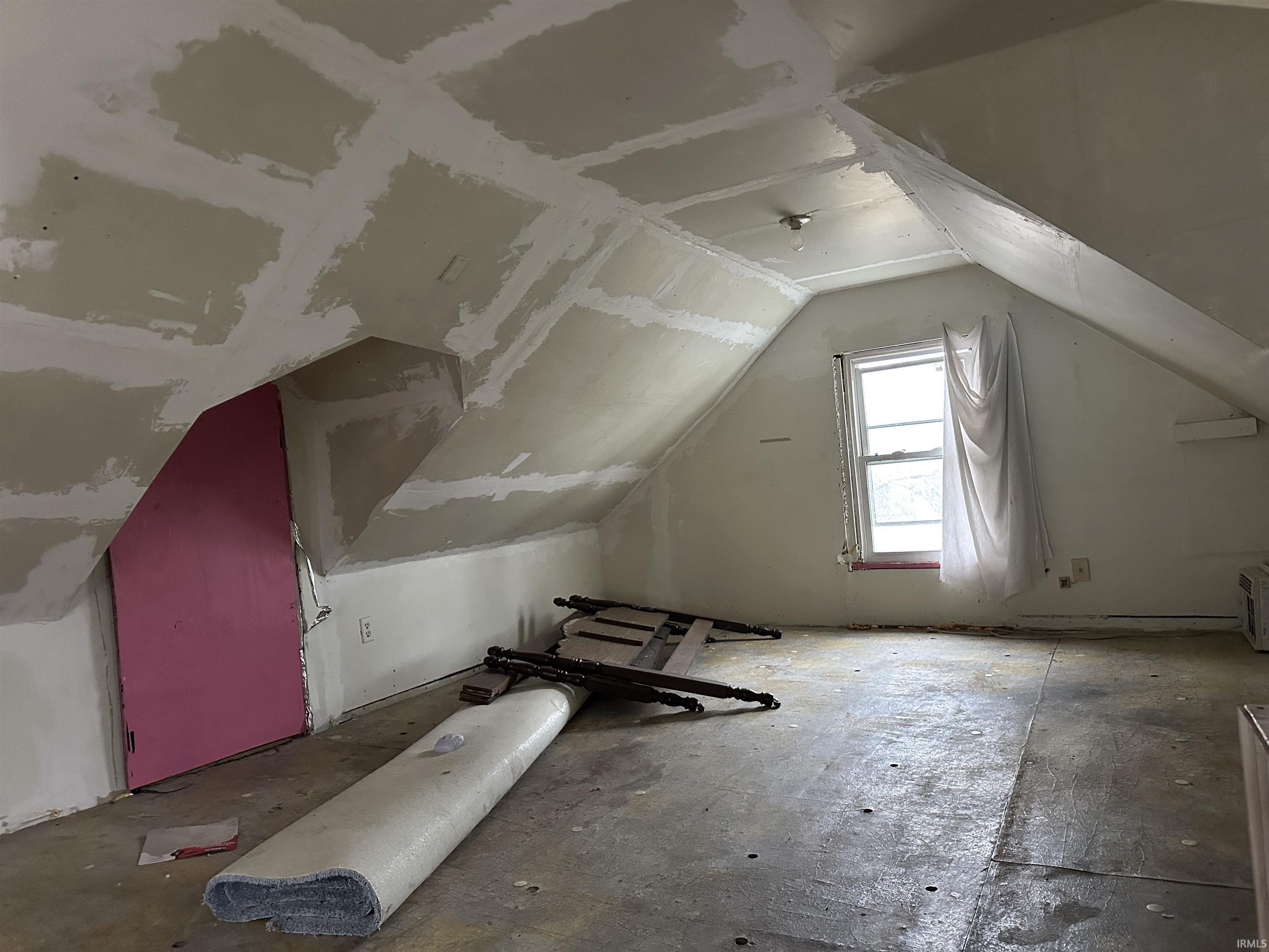 2426 Thompson Avenue Fort Wayne, IN 46807 - Photo 8 of 12