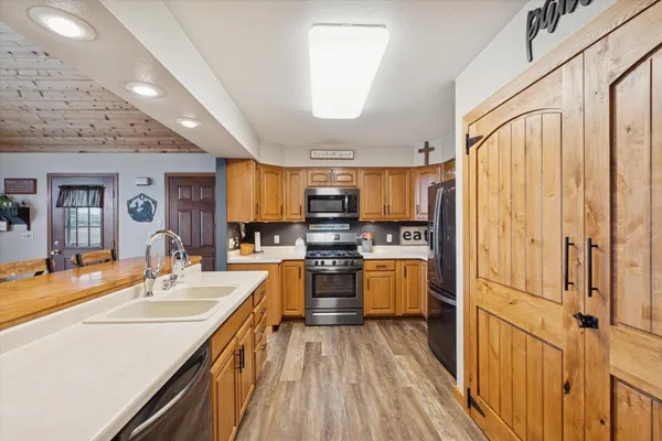 $720,000 | 4800 Cub Hollow Road, Gratiot, WI 53541