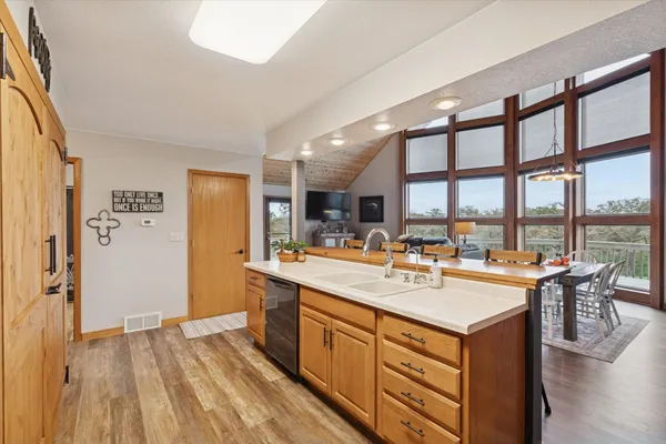 $720,000 | 4800 Cub Hollow Road, Gratiot, WI 53541