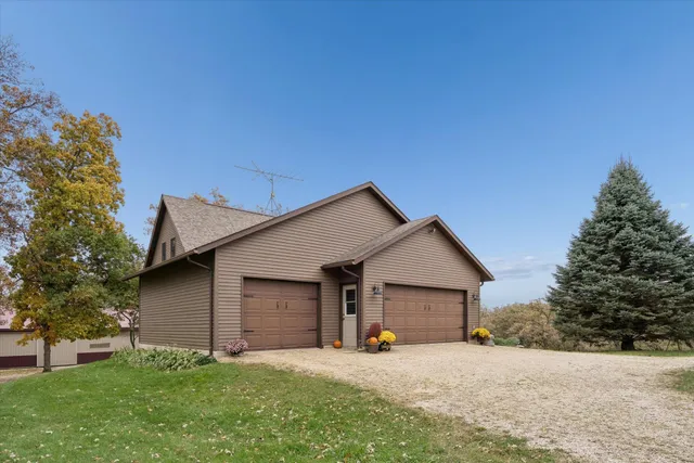 $745,000 | 4800 Cub Hollow Road, Gratiot, WI 53541