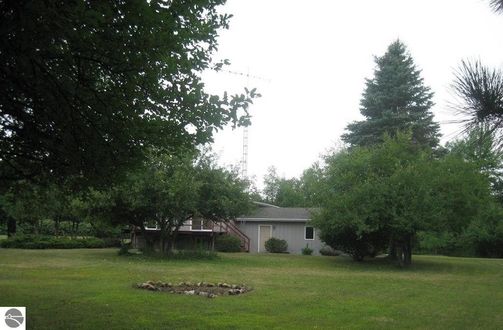 2990 West Wing Road Mount Pleasant, MI 48858 - Photo 5 of 18 1789567-4.JPG