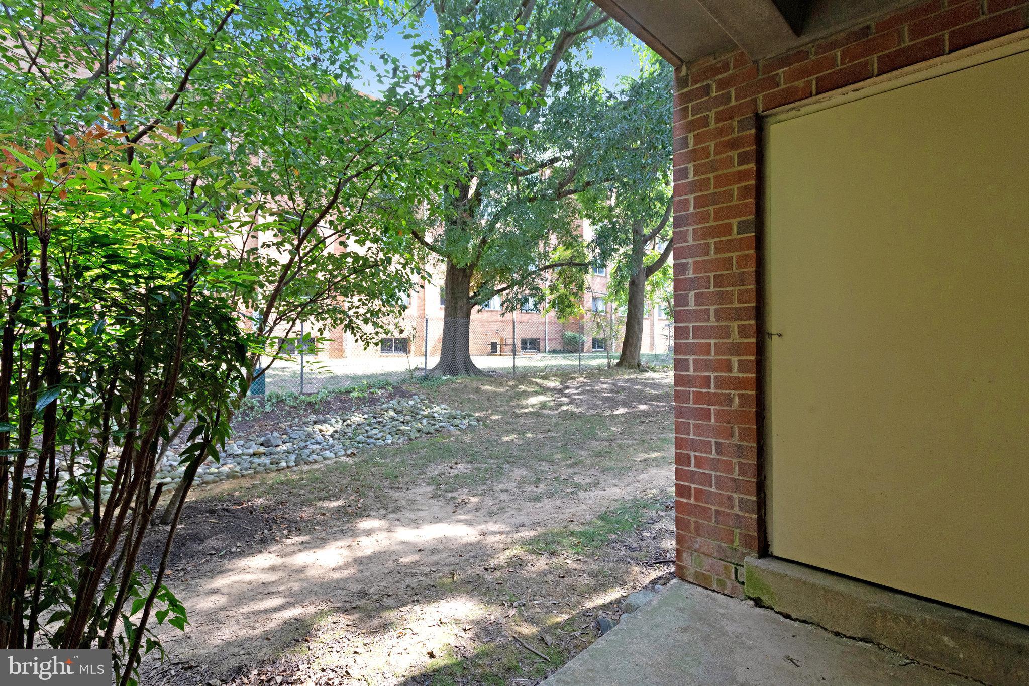 5070 7th Road South, Unit T2 Arlington, VA 22204 - Photo 38 of 43 Gallery Image 38