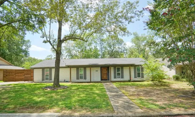 $290,000 | 3260 Clark Lane, Paris, TX 75460