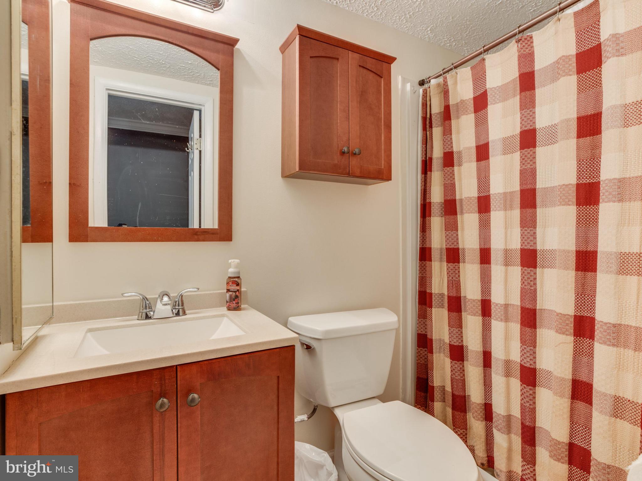 1666 Barnstead Drive Reston, VA 20194 - Photo 14 of 19 Bedroom (Master)