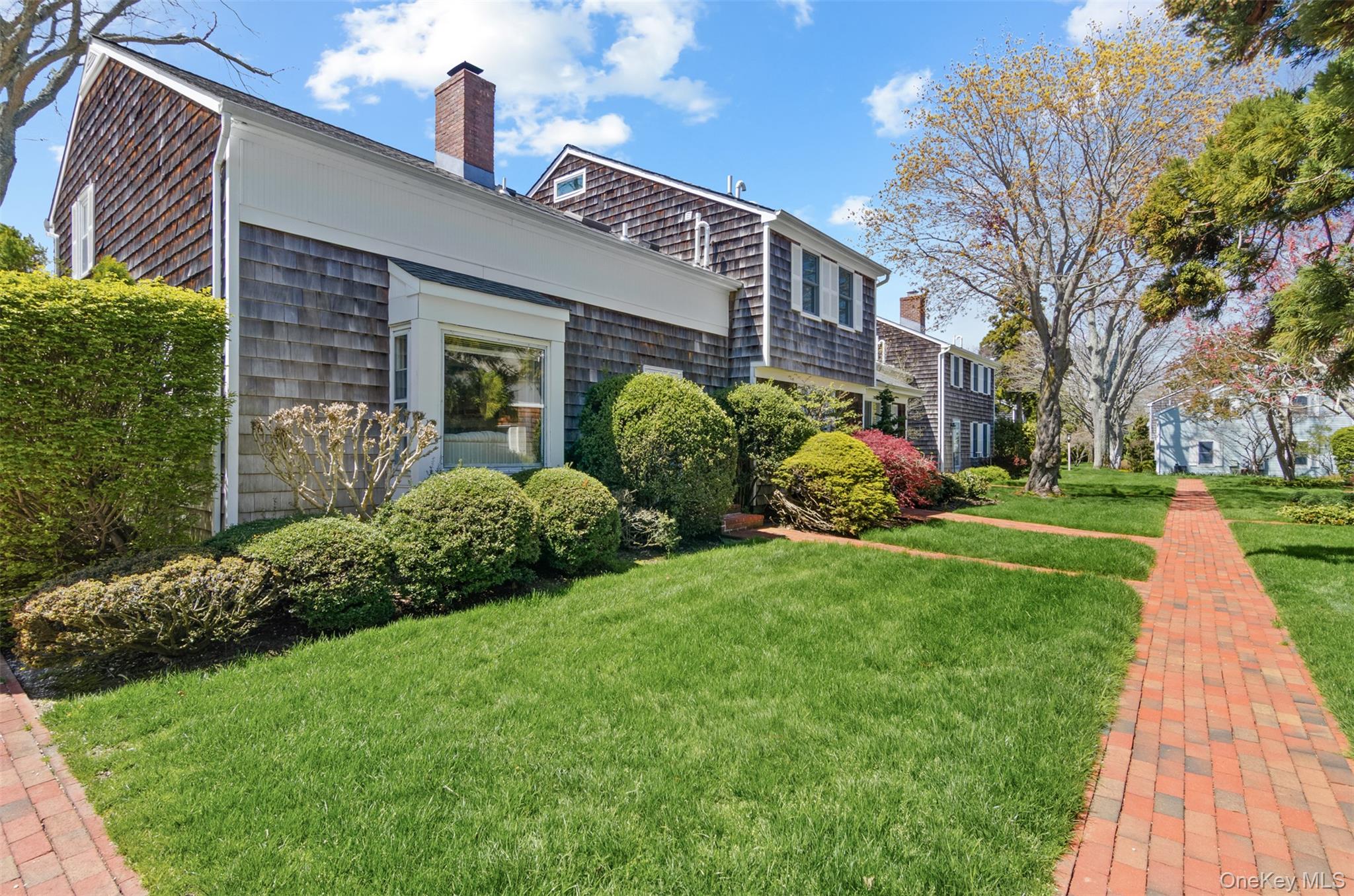 570 Hampton Road, Unit 31 Southampton, NY 11968 - Photo 2 of 20 Southampton Meadows