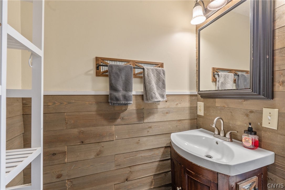 8438 Tuttle Road Bridgeport, NY 13030 - Photo 18 of 39 Gallery Image 18