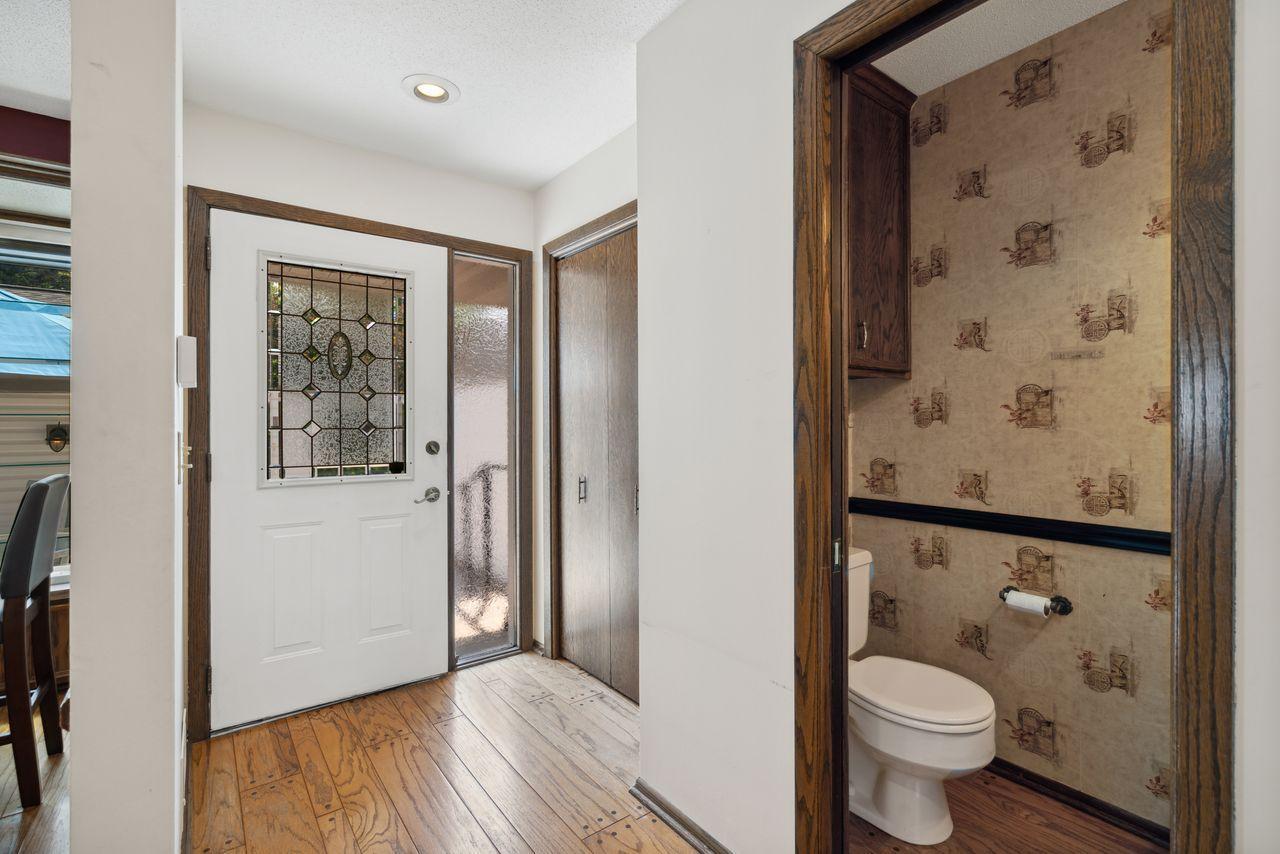 455 County Rd C West Roseville, MN 55113 - Photo 4 of 33 Gallery Image 4