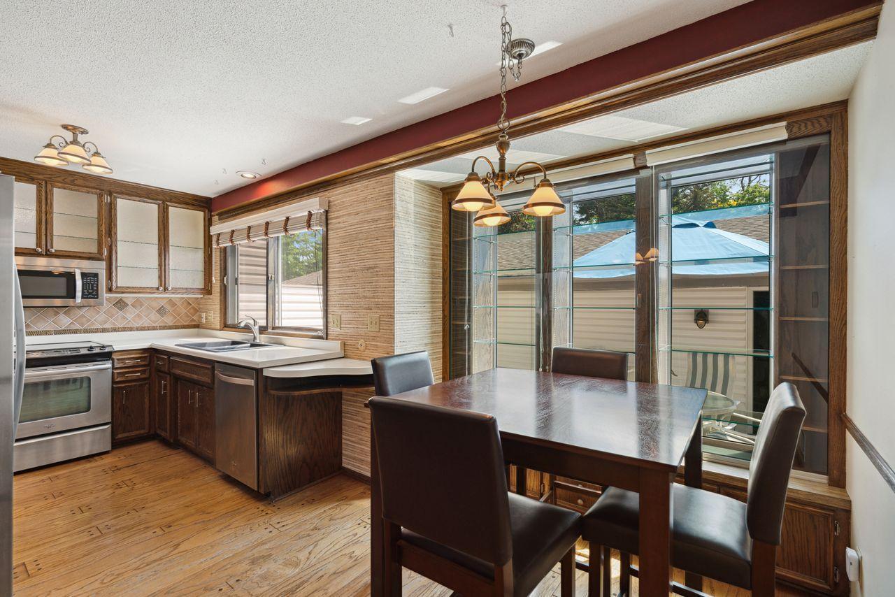 455 County Rd C West Roseville, MN 55113 - Photo 6 of 33 Gallery Image 6