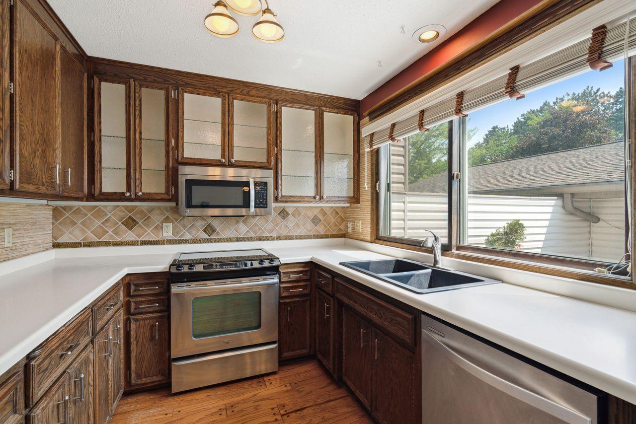 455 County Rd C West Roseville, MN 55113 - Photo 7 of 33 Gallery Image 7