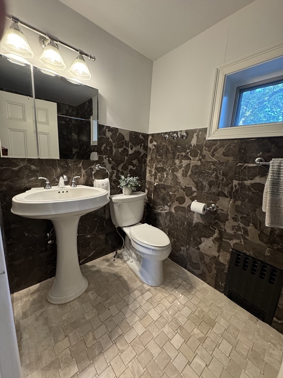 27 Gammons Road, Unit 27 Newton, MA 02468 - Photo 16 of 19