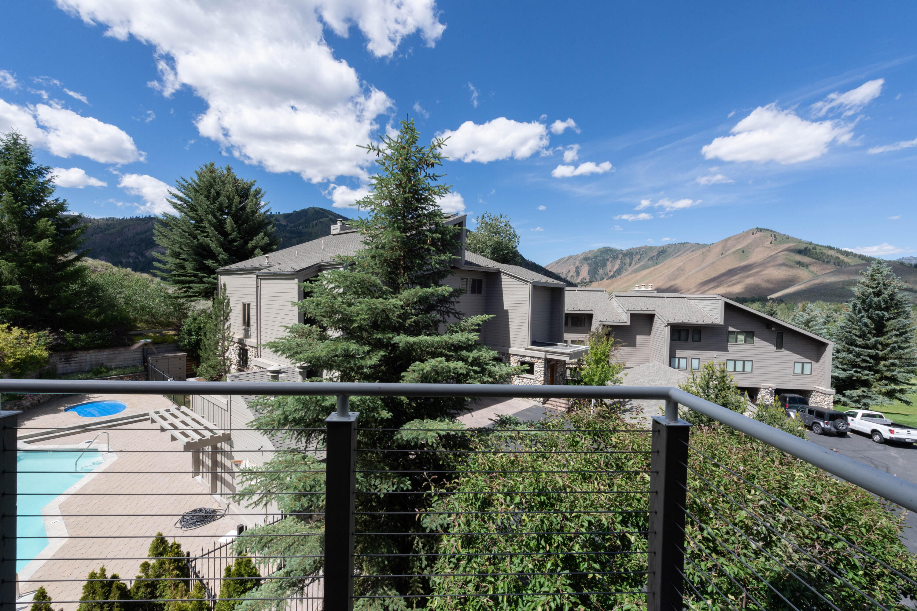 235 Spur Lane, Unit 606 Ketchum, ID 83340 - Photo 18 of 21 Deck view