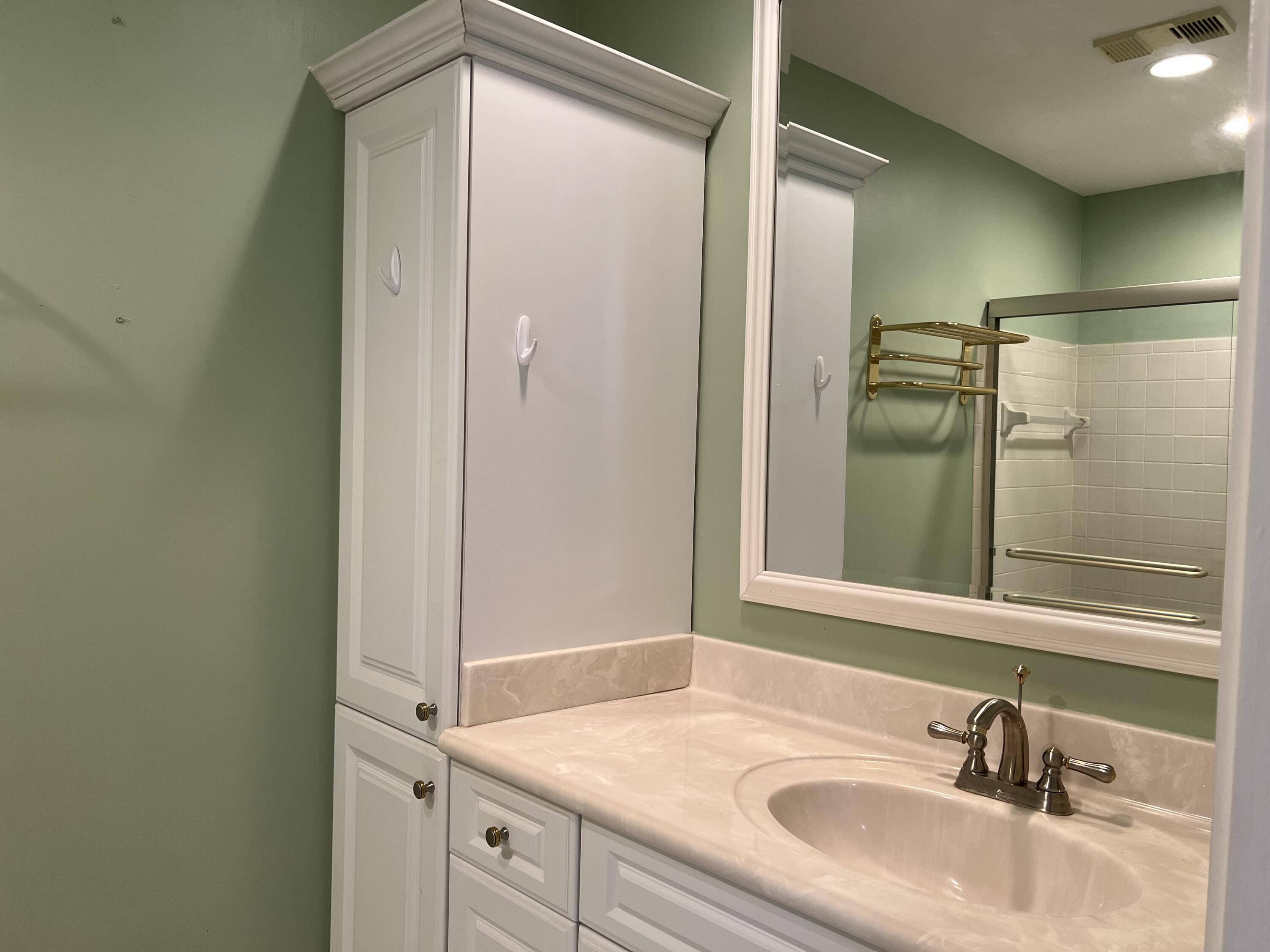 8951 Southwest 19th Street, Unit G Boca Raton, FL 33433 - Photo 14 of 30 Primary Bathroom