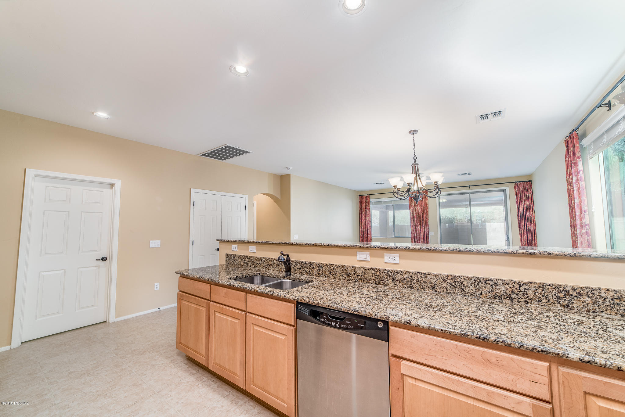 2340 East Ram Rock Road Oro Valley, AZ 85737 - Photo 8 of 34