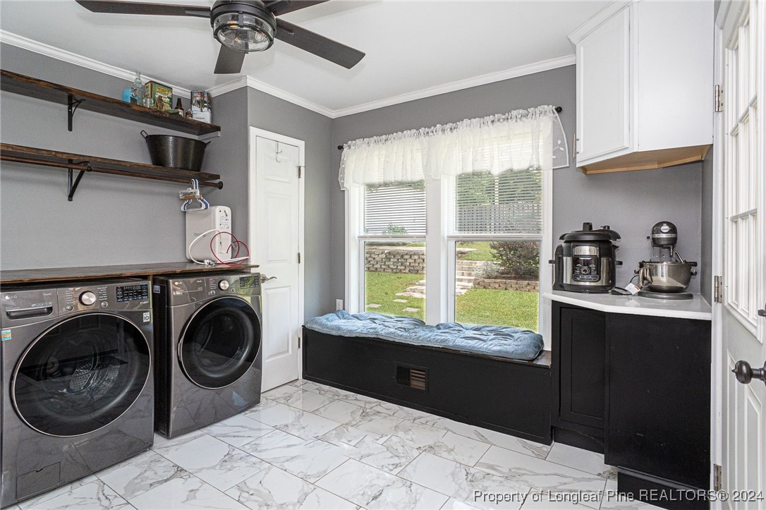 2539 Huntington Road Fayetteville, NC 28303 - Photo 18 of 39 a room with a bed and window