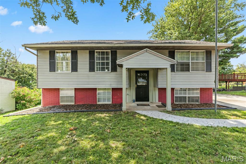 215 Pine Ridge Drive Godfrey, IL 62035 - Photo 1 of 19