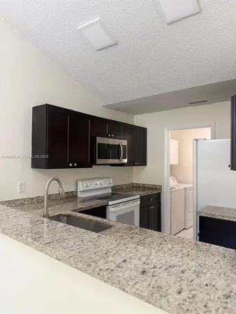 $2,150 | 3816 Southwest 68th Way, Unit 14F, Miramar, FL 33023