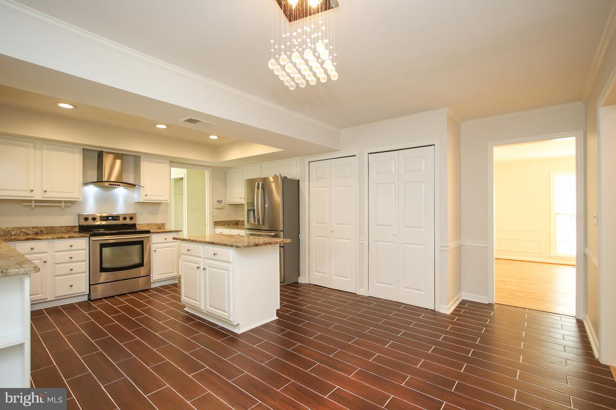 17500 Old Baltimore Road Olney, MD 20832 - Photo 9 of 29 Kitchen