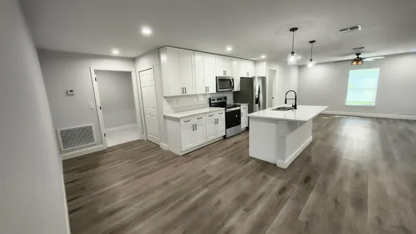 $1,750 | 8055 North Wellington Terrace, Citrus Springs, FL 34433