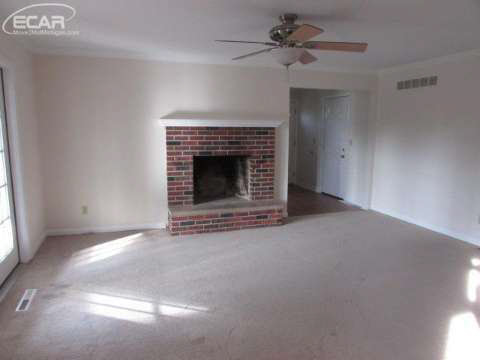 8128 Jordan Road Grand Blanc, MI 48439 - Photo 5 of 18 20454211-4.JPG